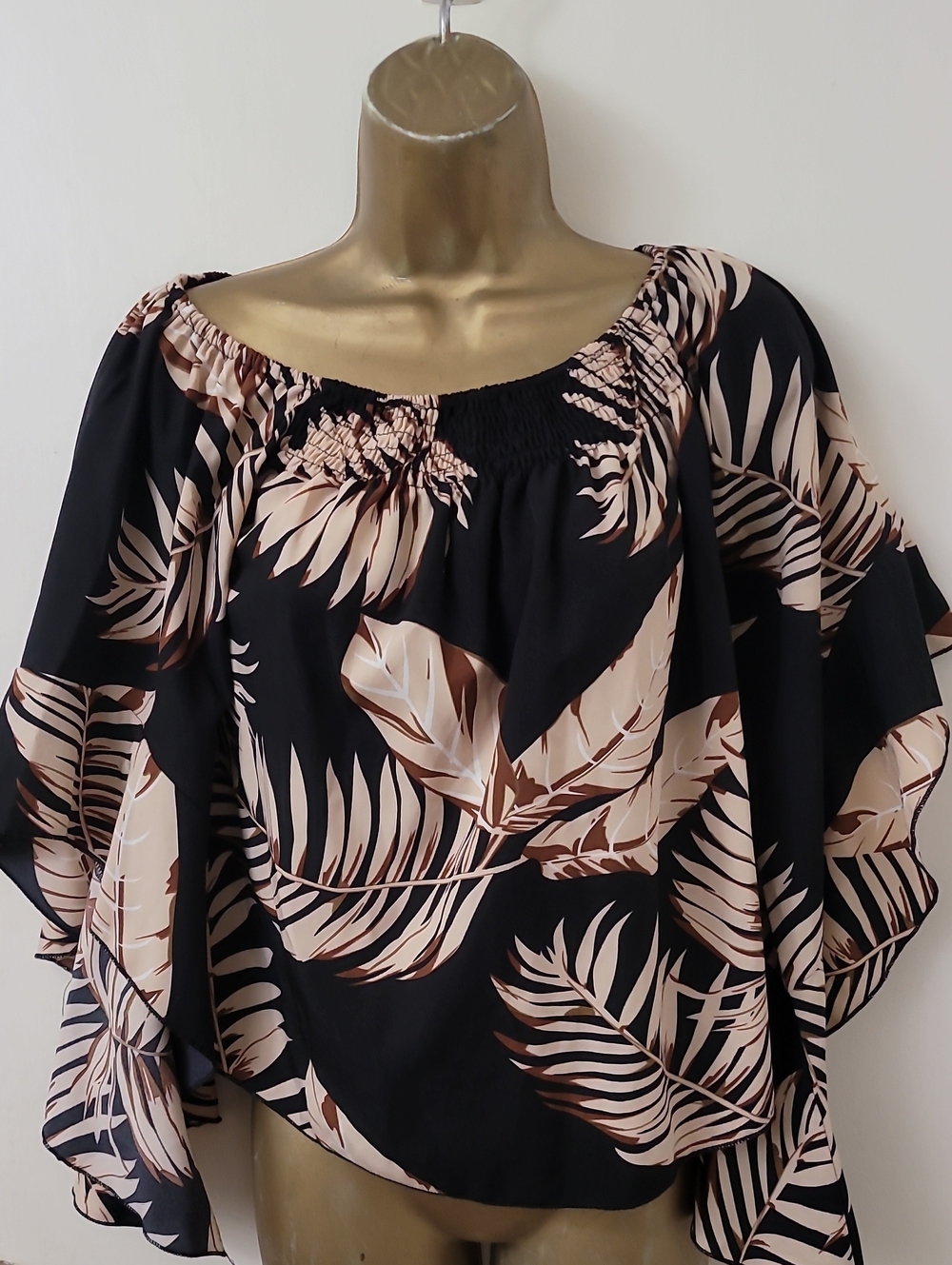 SHEIN Black Off-Shoulder Tunic with Beige Tropical Leaf Print